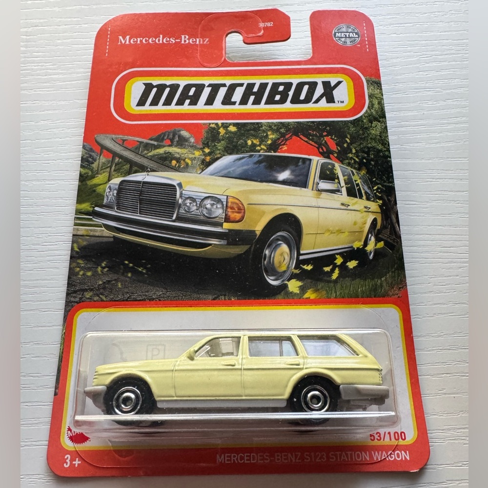 Matchbox Mercedes-Benz S123 Station Wagon | Diecast Car | New